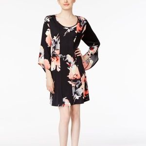 3/$10 Bundle: Floral Angle Flare Sleeve Jersey Dress NWT XS